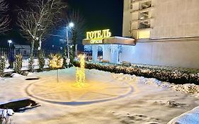 Готель Оріон